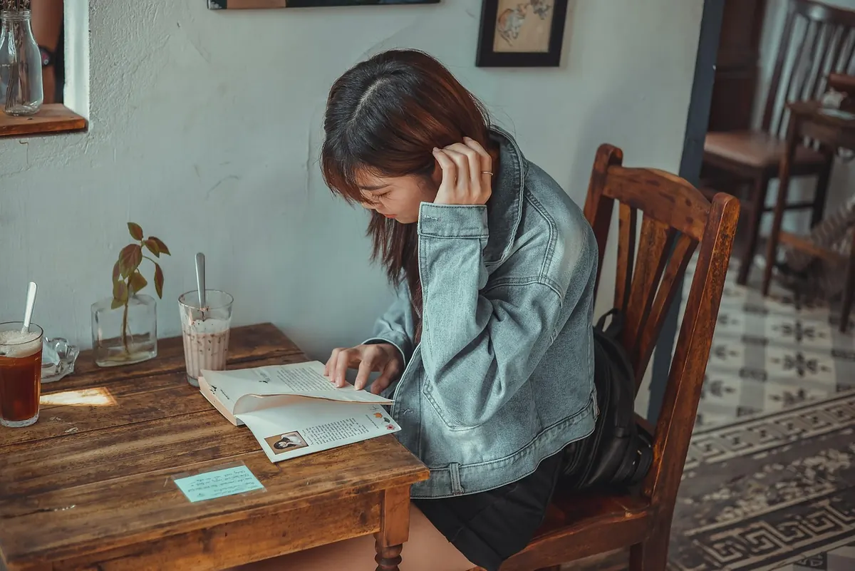 Cat Cafe First-Timer Checklist: 8 Things to Know Before You Book